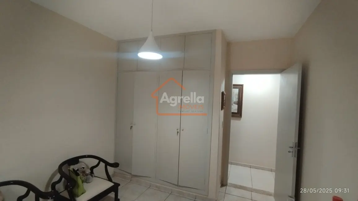 Foto 3 de Casa com 4 quartos à venda, 160m2 em Centro, Mogi Mirim - SP