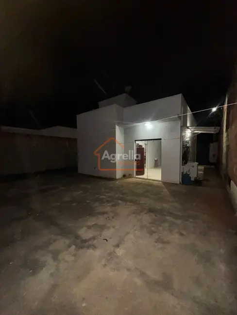 Foto 1 de Casa com 2 quartos à venda, 200m2 em Mogi Guacu - SP