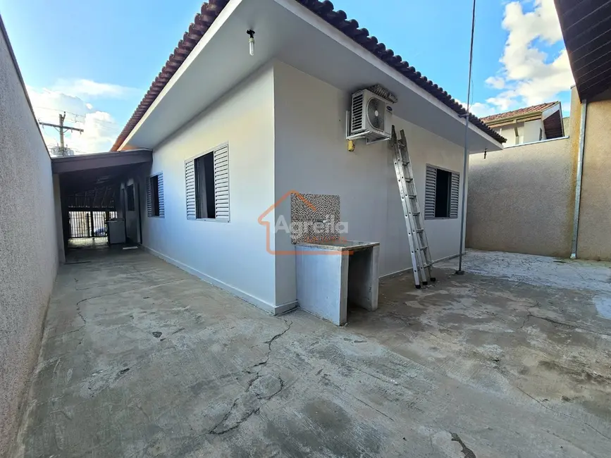 Foto 1 de Casa com 3 quartos à venda, 256m2 em Jardim Itamaraty, Mogi Guacu - SP