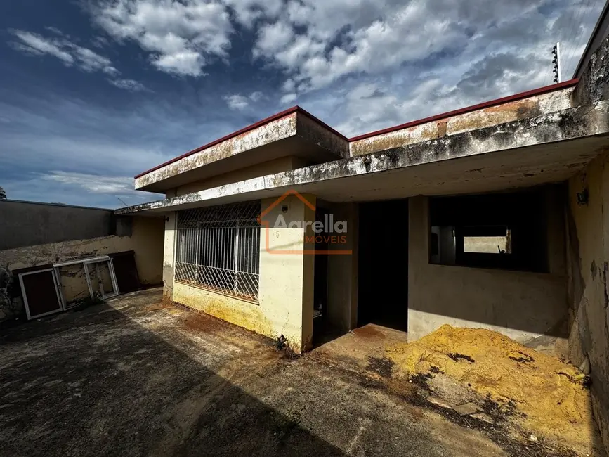 Foto 2 de Casa com 3 quartos à venda, 197m2 em Tucura, Mogi Mirim - SP