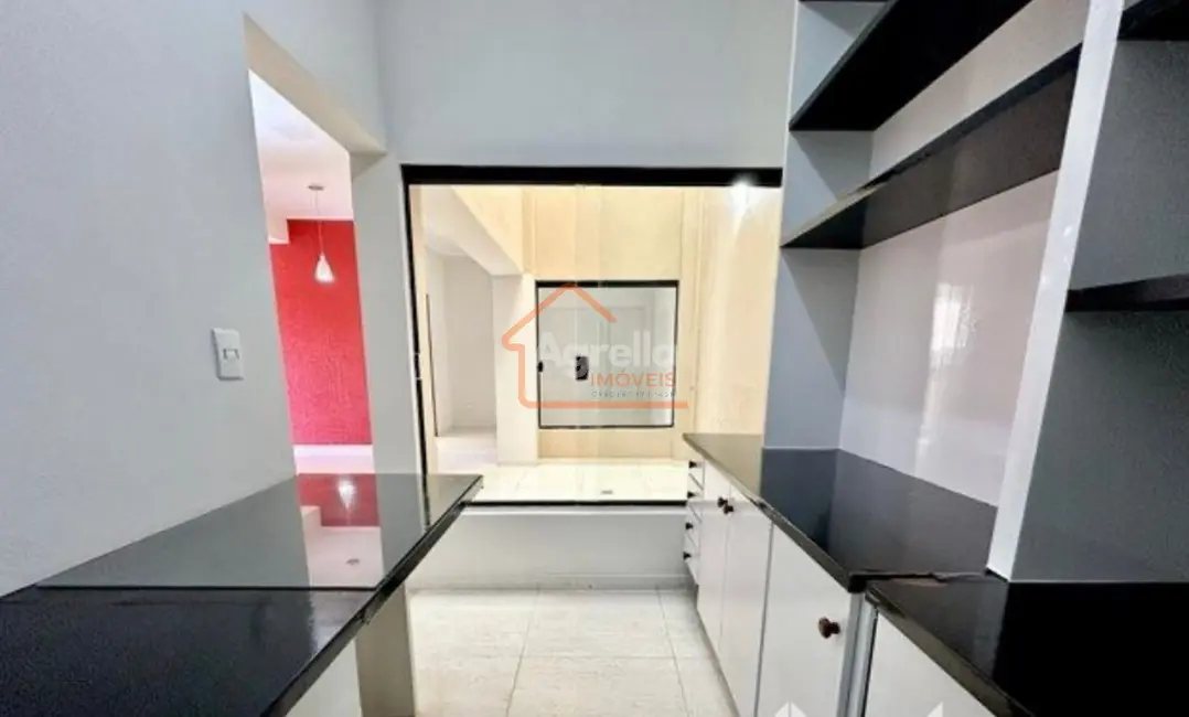 Foto 9 de Casa com 4 quartos à venda, 230m2 em Jardim Brasília, Mogi Mirim - SP
