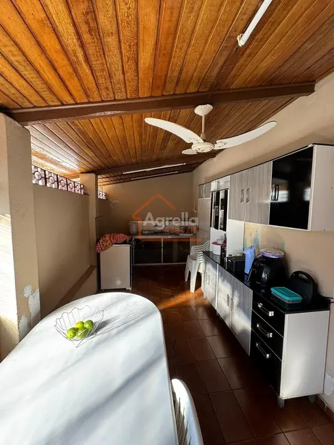 Foto 2 de Casa com 2 quartos à venda, 80m2 em Mogi Mirim - SP