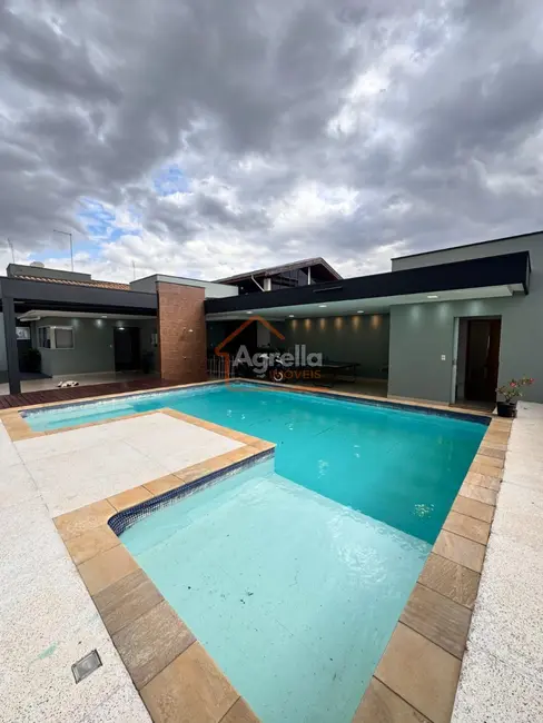 Foto 1 de Casa com 4 quartos à venda, 220m2 em Jardim Nazareth, Mogi Mirim - SP