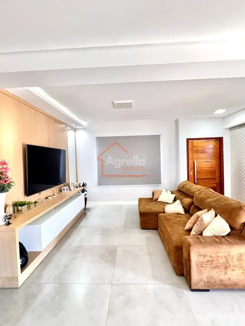 Foto 4 de Casa com 3 quartos à venda, 345m2 em Jardim Planalto Verde, Mogi Guacu - SP