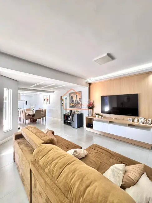 Foto 1 de Casa com 3 quartos à venda, 345m2 em Jardim Planalto Verde, Mogi Guacu - SP