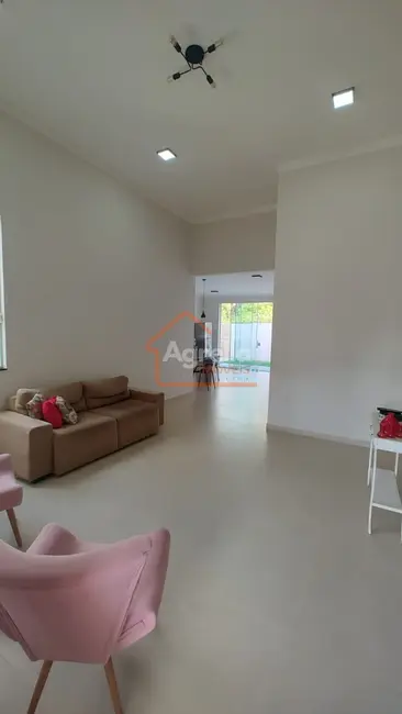 Foto 3 de Casa de Condomínio com 3 quartos à venda, 180m2 em Mogi Mirim - SP