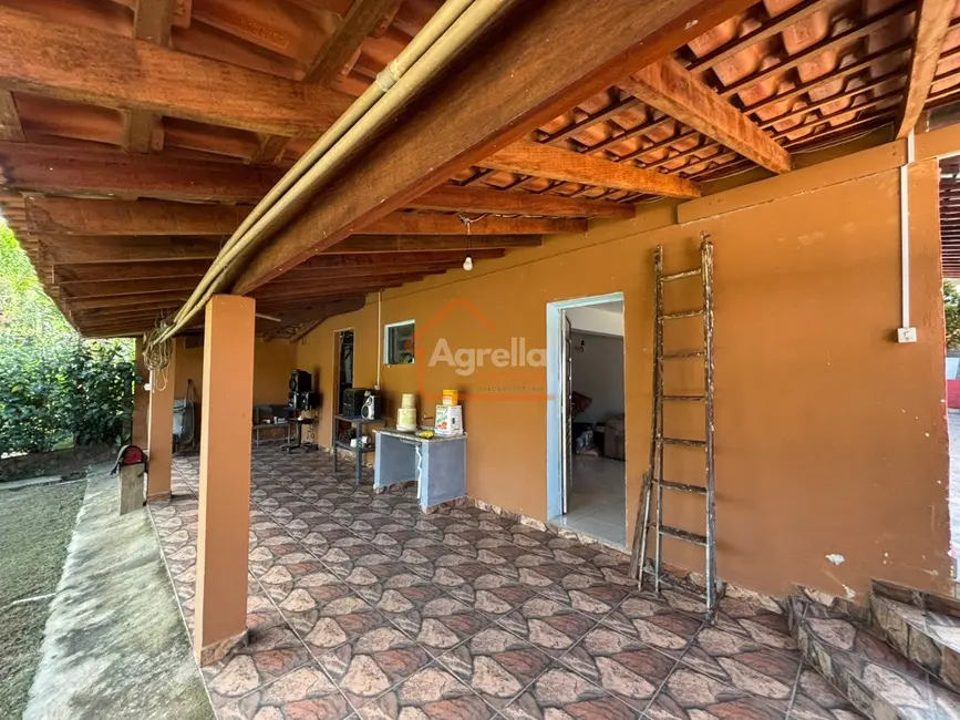 Chácara com 2 quartos à venda, 150m2 em Estiva Gerbi - SP - imagem 8 Foto 8 de Chácara com 2 quartos à venda, 150m2 em Estiva Gerbi - SP