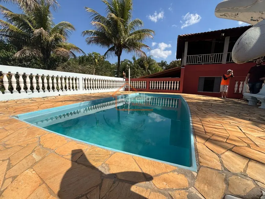 Chácara com 2 quartos à venda, 150m2 em Estiva Gerbi - SP - imagem 2 Foto 2 de Chácara com 2 quartos à venda, 150m2 em Estiva Gerbi - SP