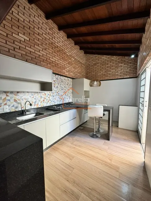 Foto 2 de Casa com 3 quartos à venda, 120m2 em Jardim Rosa Cruz, Mogi Guacu - SP