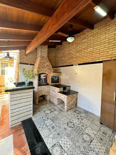 Foto 1 de Casa com 3 quartos à venda, 120m2 em Jardim Rosa Cruz, Mogi Guacu - SP