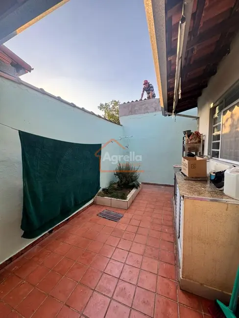 Foto 1 de Casa com 3 quartos à venda, 140m2 em Jardim Ipê I, Mogi Guacu - SP