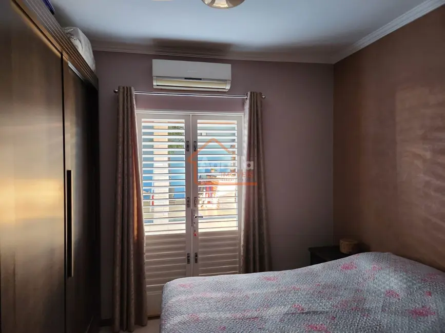 Foto 5 de Casa de Condomínio com 2 quartos à venda, 130m2 em Condomínio Santa Úrsula, Mogi Mirim - SP