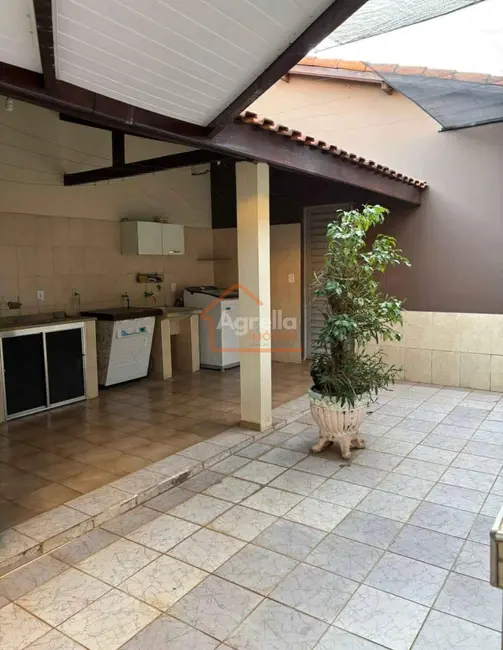 Foto 8 de Casa com 2 quartos à venda, 145m2 em Mogi Mirim - SP