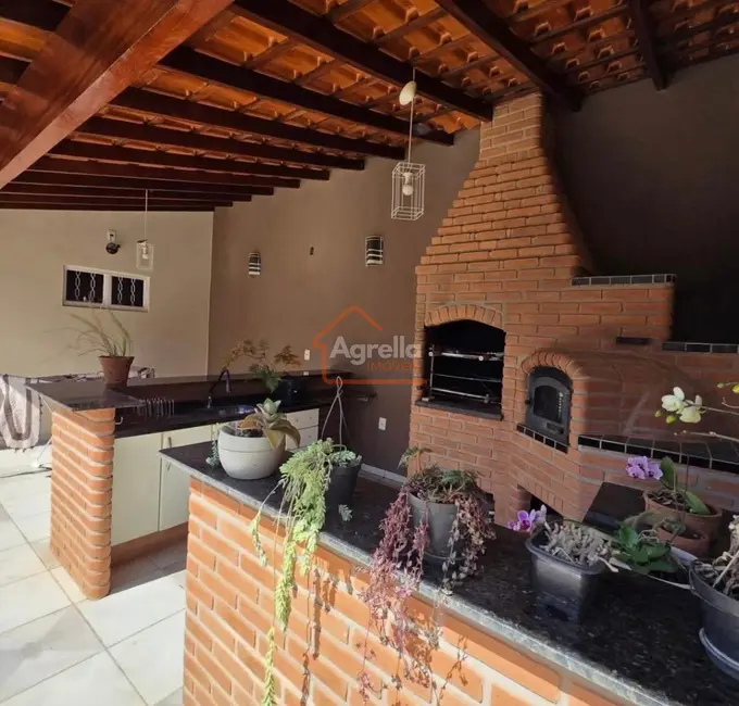 Foto 4 de Casa com 3 quartos à venda, 144m2 em Parque da Imprensa, Mogi Mirim - SP