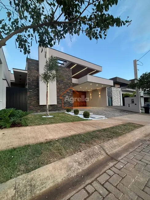 Foto 1 de Casa de Condomínio com 3 quartos à venda, 180m2 em Mogi Mirim - SP