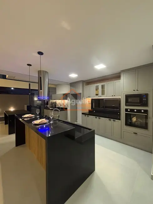 Foto 8 de Casa de Condomínio com 3 quartos à venda, 300m2 em Mogi Guacu - SP