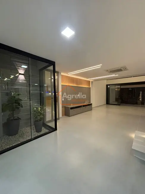 Foto 4 de Casa de Condomínio com 3 quartos à venda, 300m2 em Mogi Guacu - SP