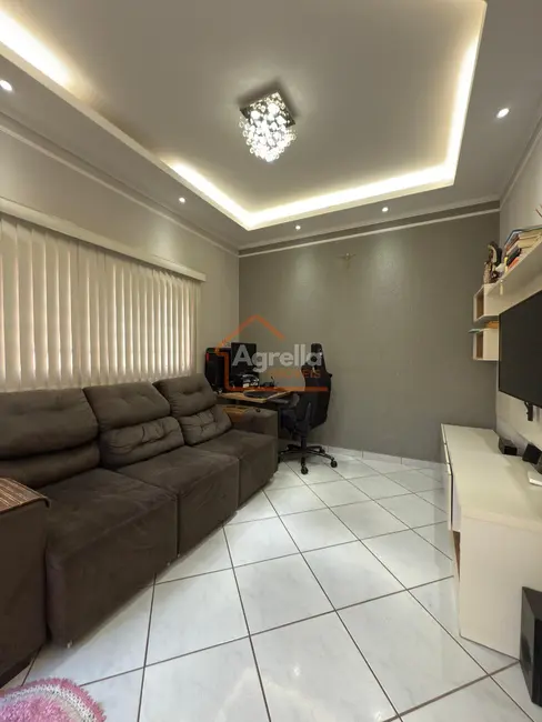 Foto 2 de Casa com 2 quartos à venda, 130m2 em Mogi Guacu - SP