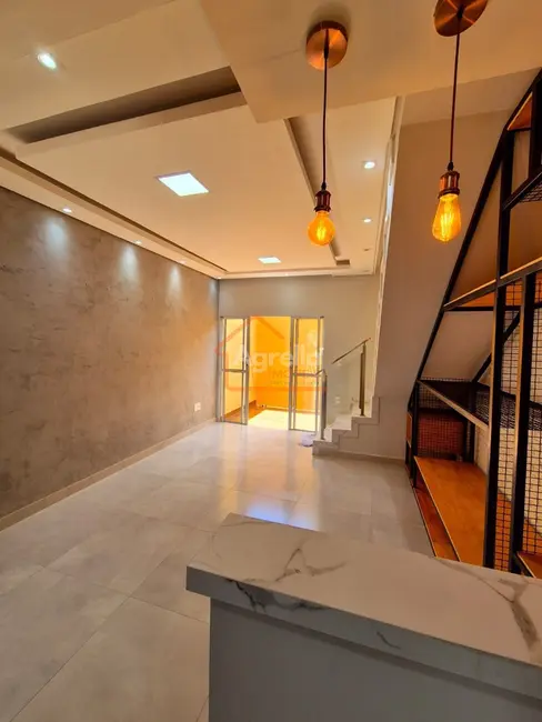 Foto 1 de Casa de Condomínio com 2 quartos à venda e para alugar, 54m2 em Mogi Guacu - SP