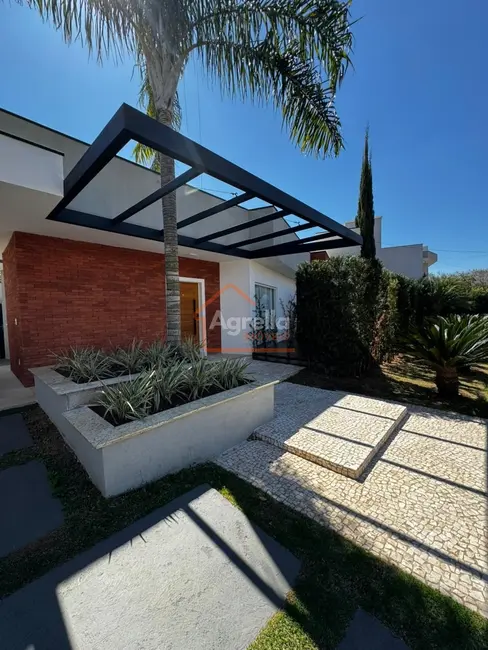 Foto 1 de Casa de Condomínio com 3 quartos à venda, 168m2 em Mogi Guacu - SP