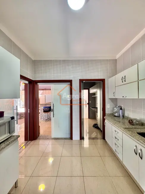 Foto 3 de Casa de Condomínio com 3 quartos à venda, 192m2 em Mogi Mirim - SP