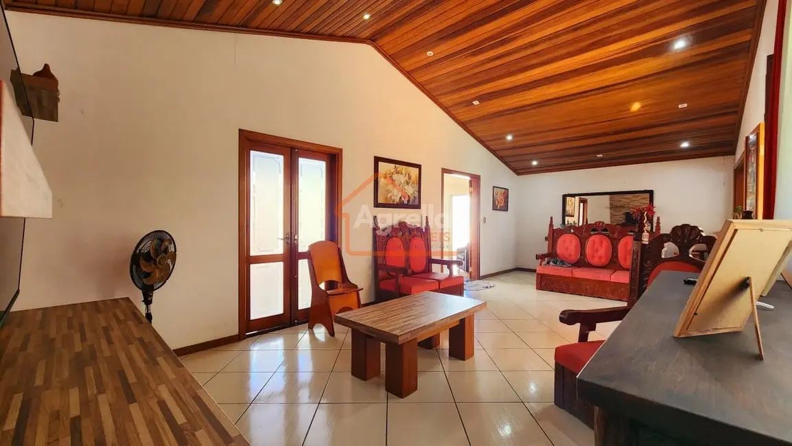 Foto 4 de Casa com 3 quartos à venda, 146m2 em Vila Universitária, Mogi Mirim - SP