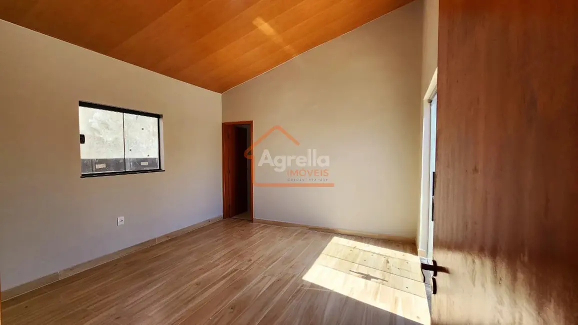 Foto 2 de Casa com 3 quartos à venda, 168m2 em Jardim Silvania, Mogi Mirim - SP