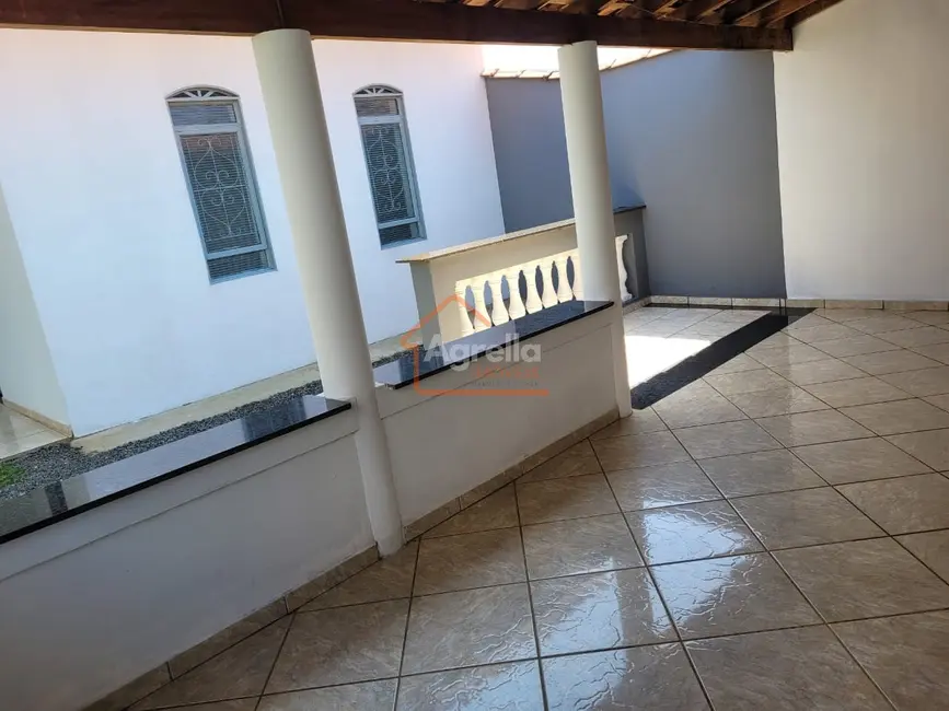 Chácara com 1 quarto à venda, 200m2 em Jardim Cristina, Mogi Guacu - SP - imagem 9 Foto 9 de Chácara com 1 quarto à venda, 200m2 em Jardim Cristina, Mogi Guacu - SP