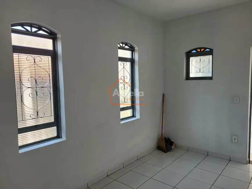 Chácara com 1 quarto à venda, 200m2 em Jardim Cristina, Mogi Guacu - SP - imagem 2 Foto 2 de Chácara com 1 quarto à venda, 200m2 em Jardim Cristina, Mogi Guacu - SP