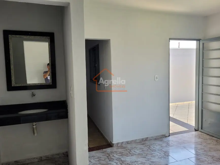 Chácara com 1 quarto à venda, 200m2 em Jardim Cristina, Mogi Guacu - SP - imagem 5 Foto 5 de Chácara com 1 quarto à venda, 200m2 em Jardim Cristina, Mogi Guacu - SP