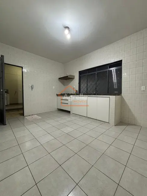 Foto 9 de Casa com 3 quartos à venda, 200m2 em Jardim Igaçaba, Mogi Guacu - SP