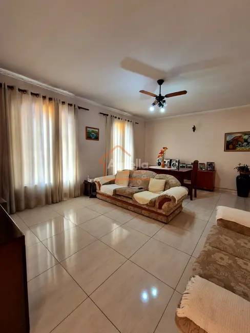 Foto 1 de Casa com 3 quartos à venda, 161m2 em Vila Bianchi, Mogi Mirim - SP