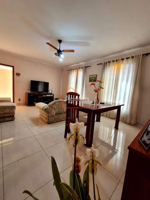 Foto 2 de Casa com 3 quartos à venda, 161m2 em Vila Bianchi, Mogi Mirim - SP