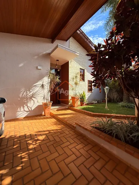 Foto 1 de Casa com 3 quartos à venda, 220m2 em Jardim Soares, Mogi Guacu - SP