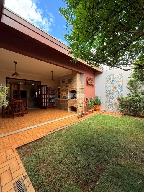 Foto 2 de Casa com 3 quartos à venda, 220m2 em Jardim Soares, Mogi Guacu - SP
