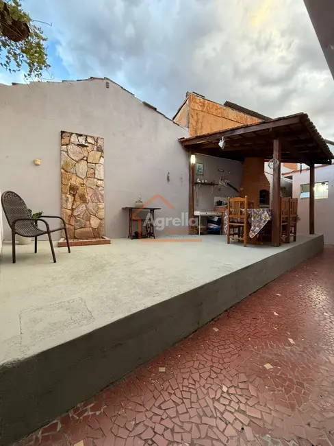 Foto 2 de Casa com 3 quartos à venda, 132m2 em Santa Cruz, Mogi Mirim - SP