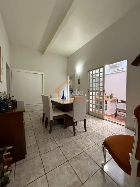 Foto 5 de Casa com 3 quartos à venda, 132m2 em Santa Cruz, Mogi Mirim - SP