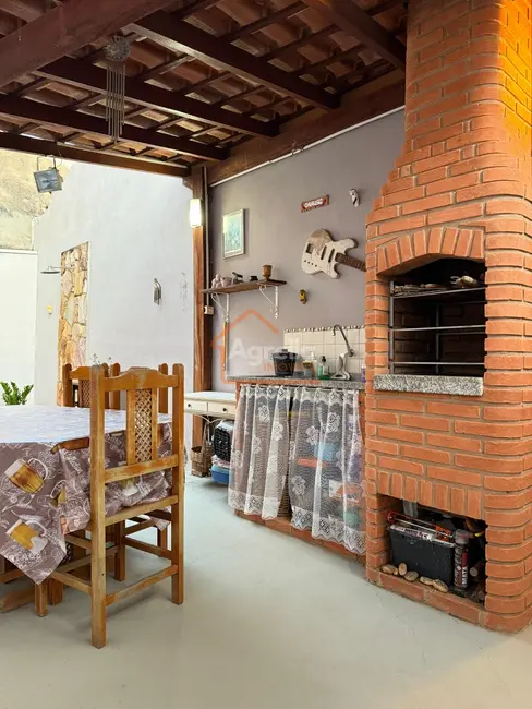 Foto 3 de Casa com 3 quartos à venda, 132m2 em Santa Cruz, Mogi Mirim - SP