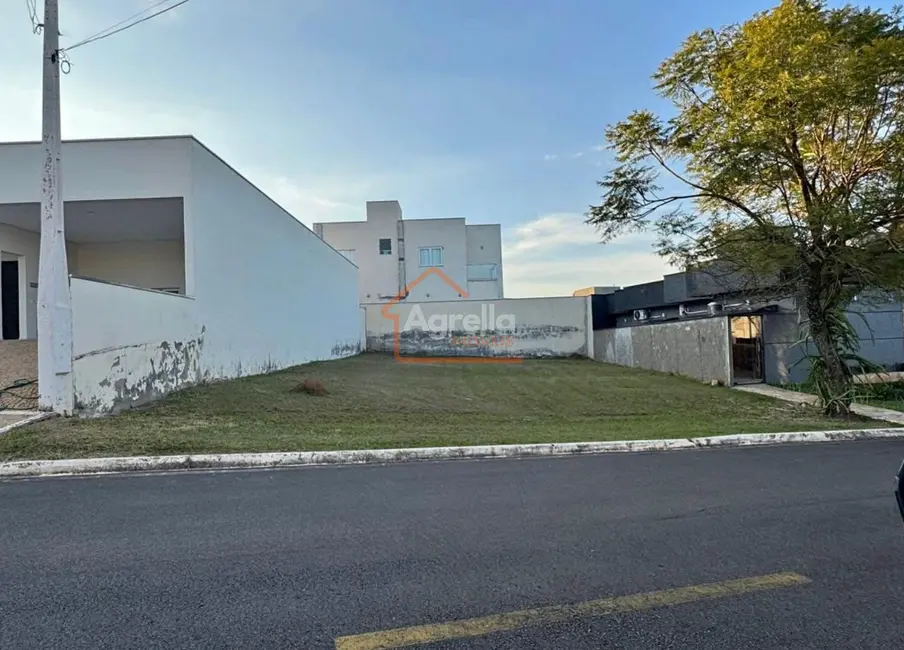 Foto 1 de Terreno / Lote à venda, 314m2 em Mogi Mirim - SP