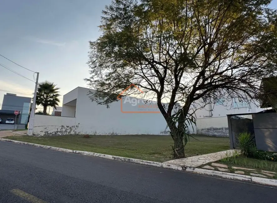 Foto 2 de Terreno / Lote à venda, 314m2 em Mogi Mirim - SP