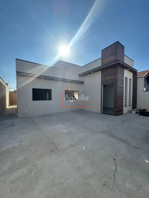 Foto 1 de Casa com 3 quartos à venda, 73m2 em Mogi Guacu - SP