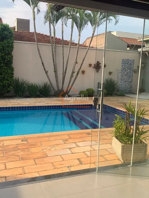 Foto 4 de Casa com 2 quartos à venda, 120m2 em Jardim Brasília, Mogi Mirim - SP