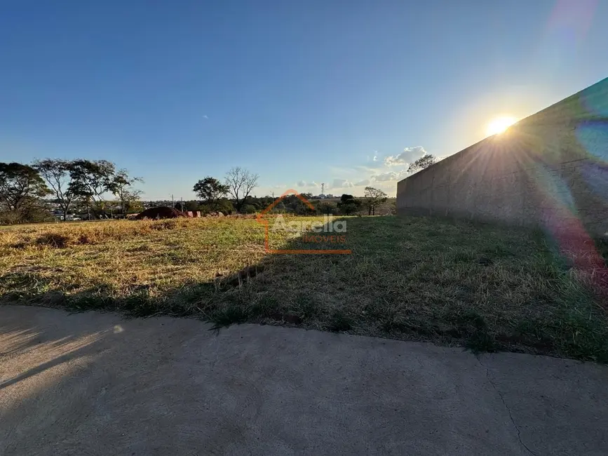 Foto 1 de Terreno / Lote à venda, 360m2 em Mogi Mirim - SP