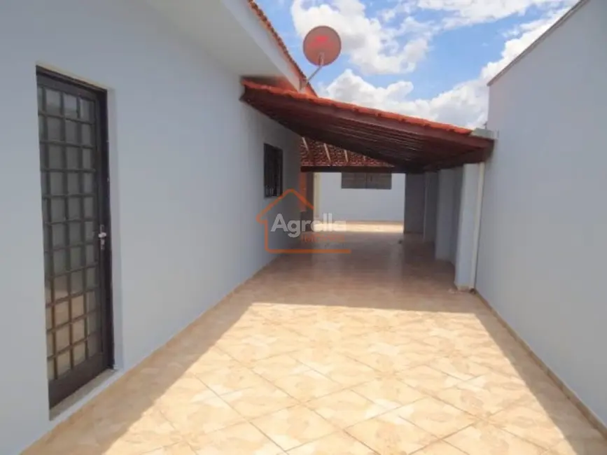 Foto 2 de Casa com 2 quartos à venda, 138m2 em Mogi Mirim - SP