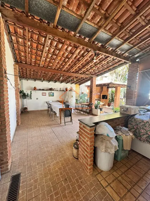 Casa com 3 quartos à venda, 285m2 em Jardim Novo II, Mogi Guacu - SP - imagem 3 Foto 3 de Casa com 3 quartos à venda, 285m2 em Jardim Novo II, Mogi Guacu - SP
