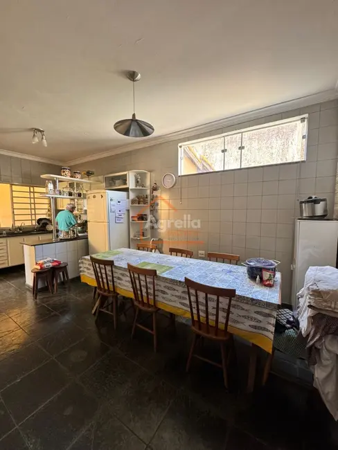 Casa com 3 quartos à venda, 285m2 em Jardim Novo II, Mogi Guacu - SP - imagem 2 Foto 2 de Casa com 3 quartos à venda, 285m2 em Jardim Novo II, Mogi Guacu - SP