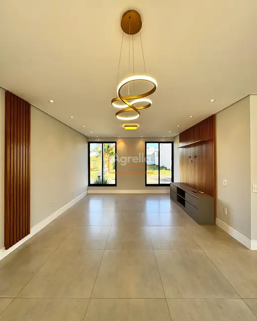 Foto 3 de Casa com 3 quartos à venda, 195m2 em Mogi Mirim - SP