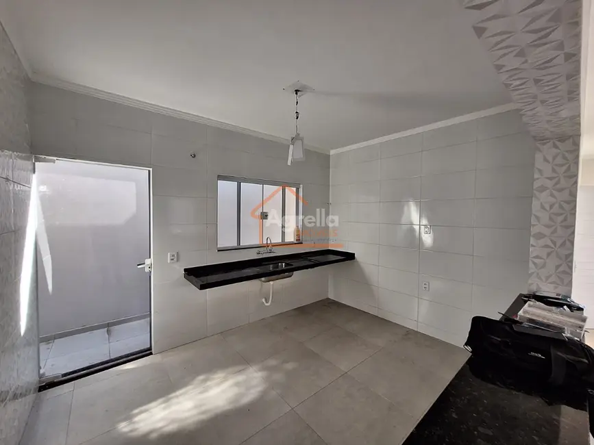 Foto 2 de Casa com 2 quartos à venda, 175m2 em Mogi Mirim - SP