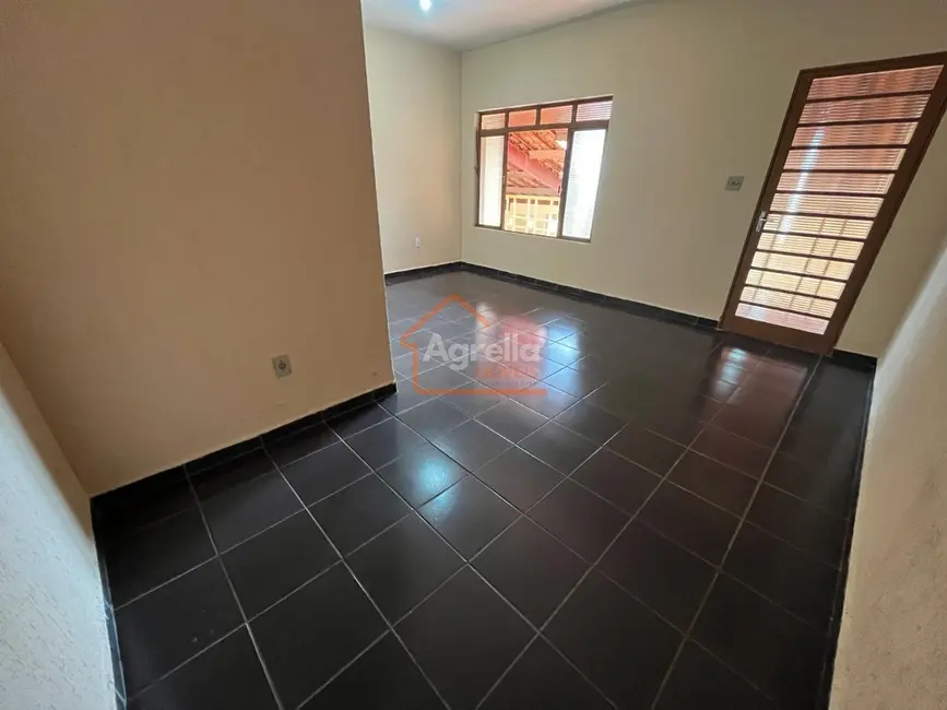 Foto 2 de Casa com 3 quartos à venda, 197m2 em Jardim Nossa Senhora das Graças, Mogi Guacu - SP