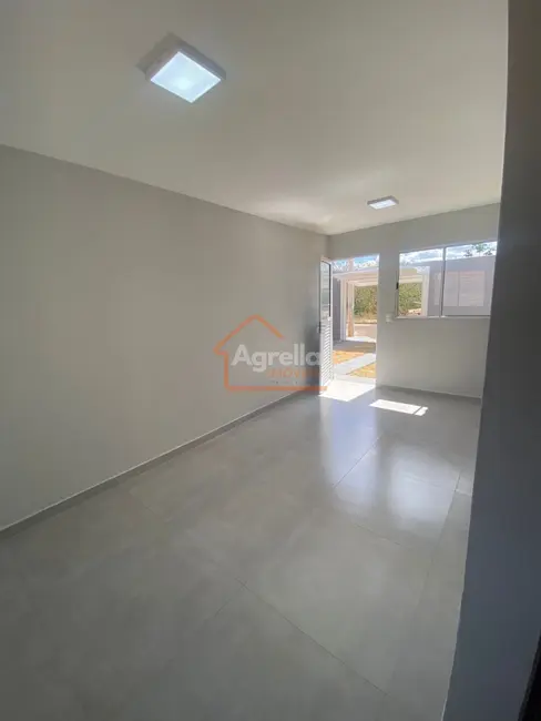 Foto 2 de Casa com 2 quartos à venda, 42m2 em Mogi Guacu - SP